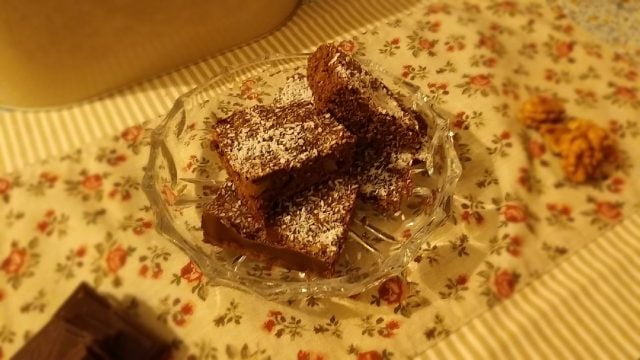 Fantastický perník s vlašskými orechmi, kakaom a kokosom! Fantastický perník s vlašskými orechmi, kakaom a kokosom!