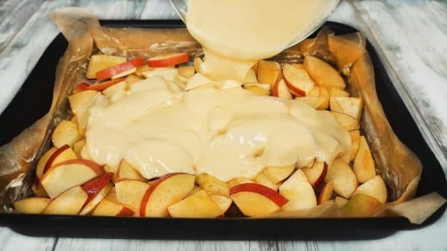 Recept na jednoduchý jablkový koláč Recept na jednoduchý jablkový koláč