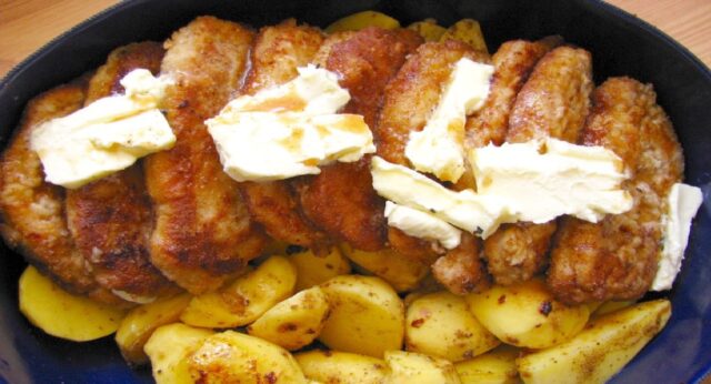 Vyborne-veprove-maso-pecene-v-troube-tento-recept-delame-doma-uz-leta-a-nemuzeme-se-ho-nabazit