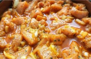 Recept na marinované bravčové rezance s kari a horčicou: Mäso, ktoré sa rozplýva na jazyku Šťavnaté bravčové rezance v marináde s kari a horčicou