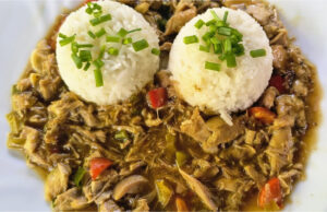 Rýchla kuracia zmes so zeleninou a ryžou: Geniálny recept zo zvyškov pečeného kuraťa Rýchla kuracia zmes so zeleninou a ryžou – geniálny recept zo zvyškov pečeného kuraťa