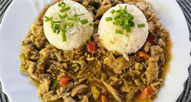 rychla-kuracia-zmes-so-zeleninou-a-ryzou-genialny-recept-zo-zvyskov-peceneho-kurata-546 Rýchla kuracia zmes so zeleninou a ryžou – geniálny recept zo zvyškov pečeného kuraťa